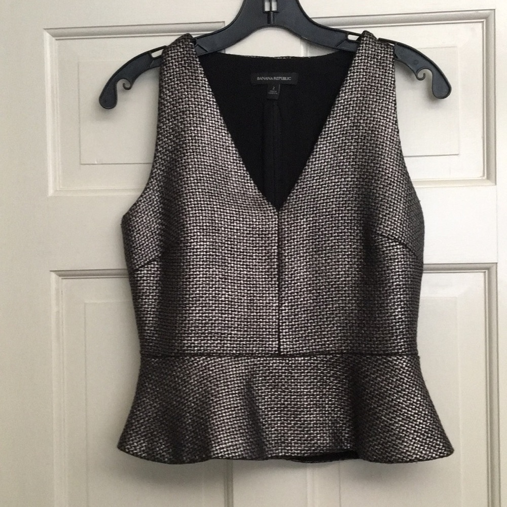 Banana Republic Size 2 Peplum tip